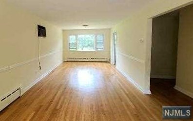 219 Walnut St #1st Floor, Rockleigh, NJ 07647