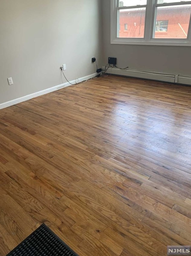 205 Warren St, East Newark, NJ 07029