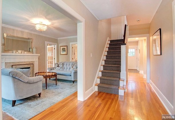 166 Claremont Rd, Ridgewood, NJ 07450