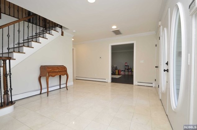 6 Elena Dr, Westwood, NJ 07675-7339