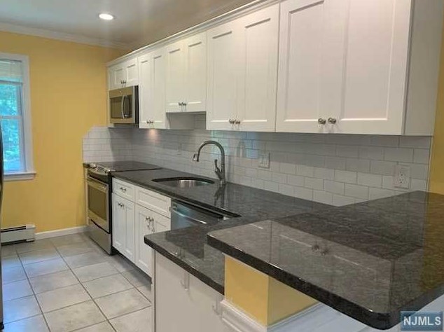 16 Sandra Ln, Bloomingdale, NJ 07403