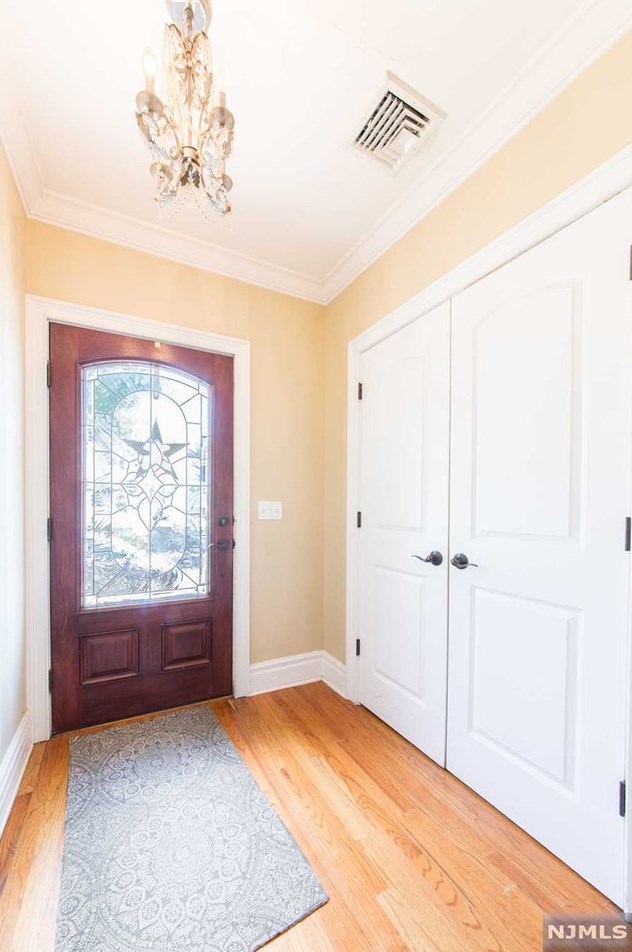 91 New St, Nutley, NJ 07110