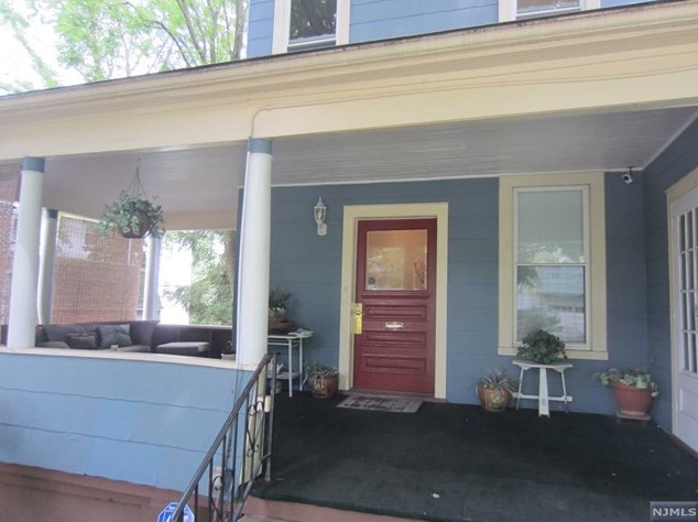6 Jefferson Pl, Montclair, NJ 07042