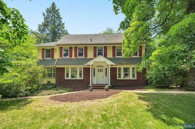 274 Prospect St, Ridgewood, NJ 07450