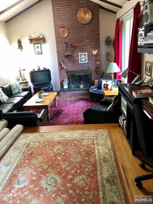 163 E Madison Ave, Cresskill, NJ 07626