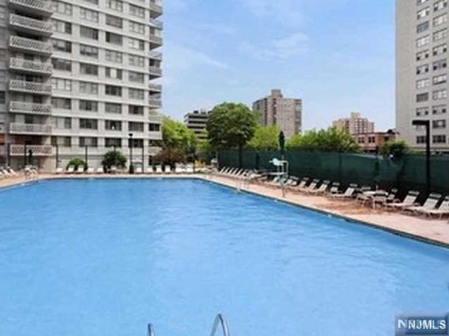 2100 Linwood Ave #15n, West Fort Lee, NJ 07024