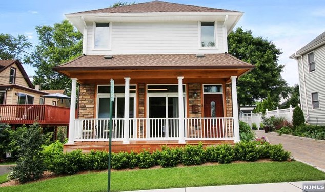 5 Lafayette Pl, Waldwick, NJ 07463