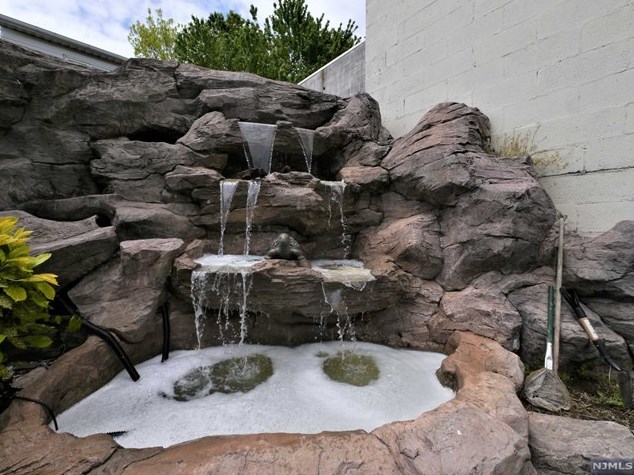 441 Wilfred Ter, Cliffside Park NJ  07010-1401 exterior