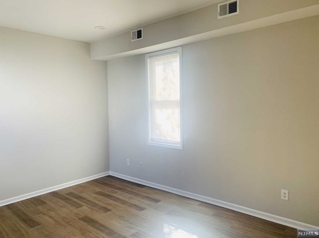 122 Clinton Pl Apt 2, East Rutherford, NJ 07073