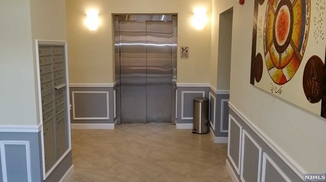 182 Anderson Ave #2a, Fairview, NJ 07022