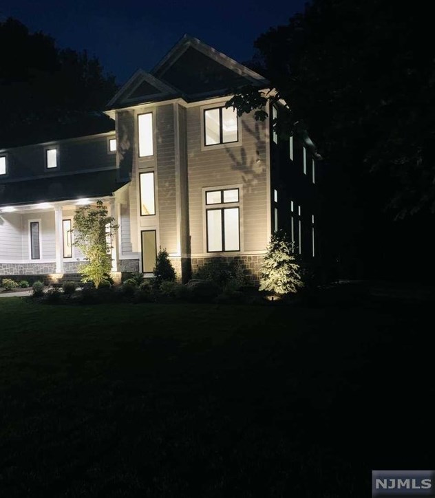 612 Sylvan Pl, Haworth, NJ 07641-1521