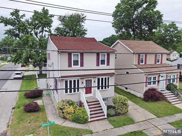63 Rochelle Pkwy, Saddle Brook, NJ 07663-4650