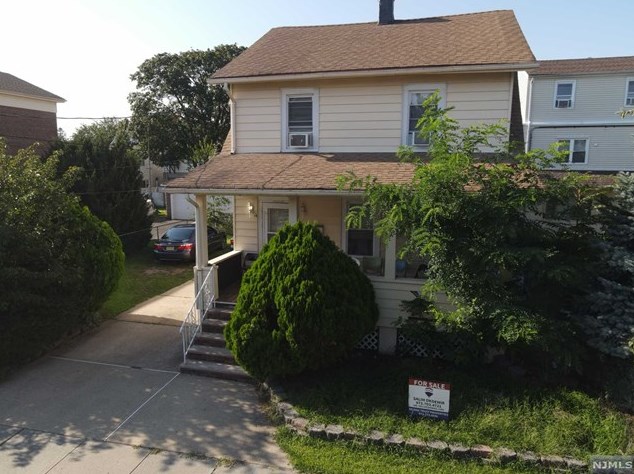 95 Pacific Ave, Outwater, NJ 07026