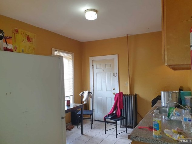 137 Graham Ave, Paterson NJ  07508-2422 exterior