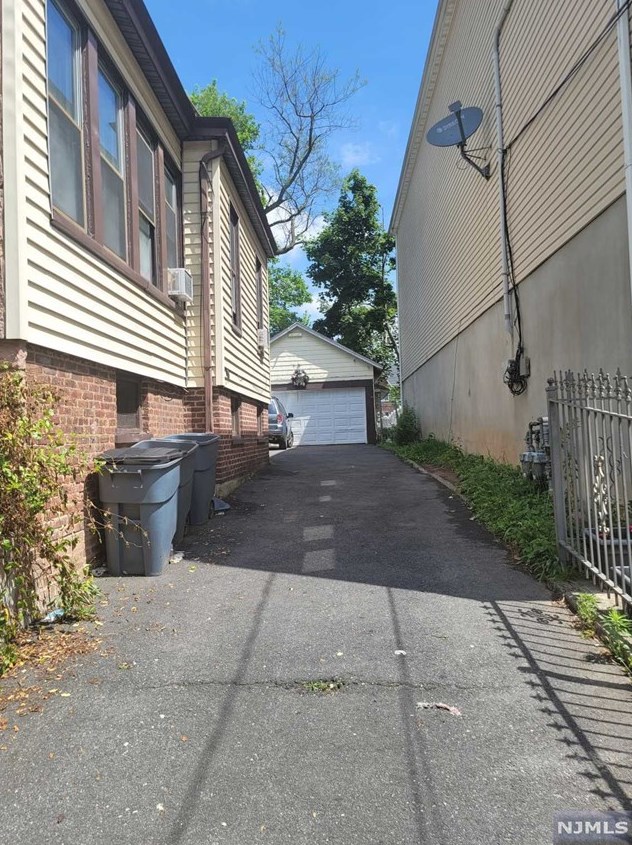 1315 Kenmore Ave, Newark, NJ 07106