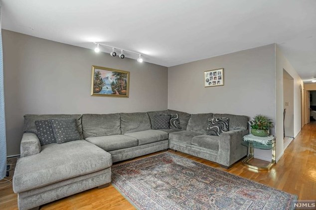 398 Jersey Ave #1, Fairview, NJ 07022