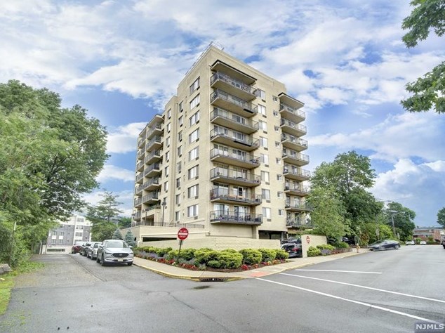 1 Wall St #6a, West Fort Lee, NJ 07024
