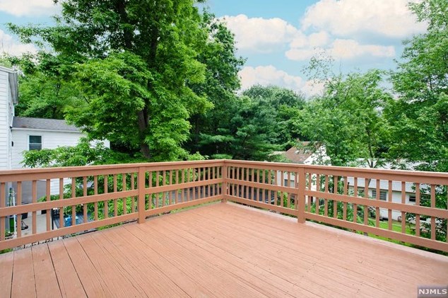 42 Willie St, Paterson, NJ 07508