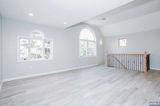 594 Saddle River Rd, Saddle Brook, NJ 07663