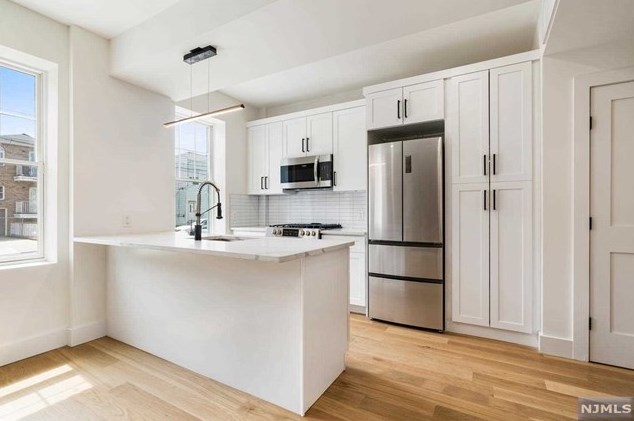 27 Corbin Ave #1r, Jersey City, NJ 07306