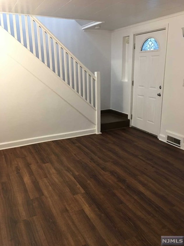 2036 Ellery Ave, West Fort Lee, NJ 07024