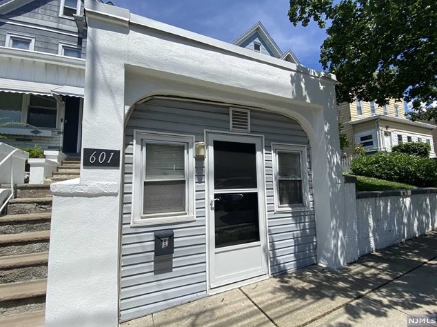 601 Hoboken Rd #b, Carlstadt, NJ 07072