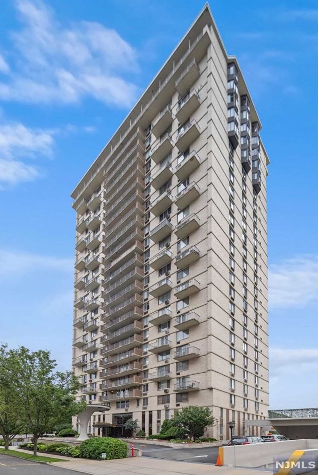 160 Overlook Ave #6a, Hackensack, NJ 07601