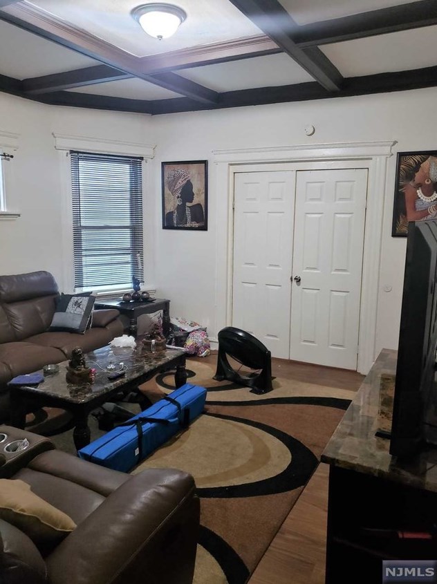 228 South Burnett St, East Orange, NJ 07018