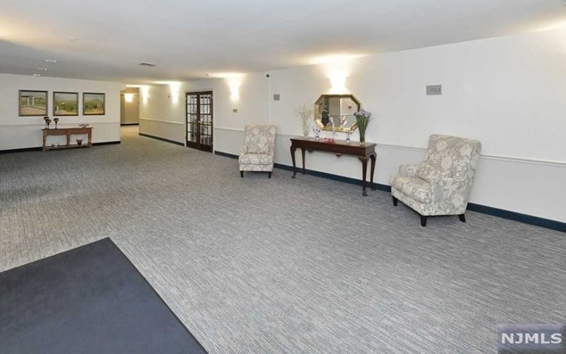 401 Dercole Ct #310, Norwood, NJ 07648