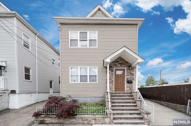 12 Lanza Ave, Outwater, NJ 07026