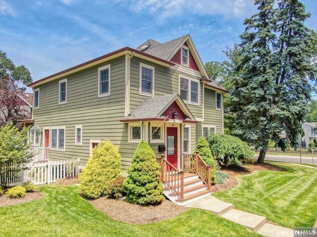 72 Lake St, Westwood, NJ 07675-1631