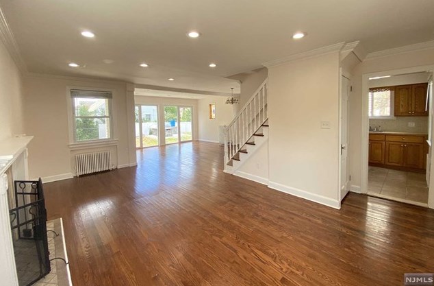 52 Day St, Clifton, NJ 07011