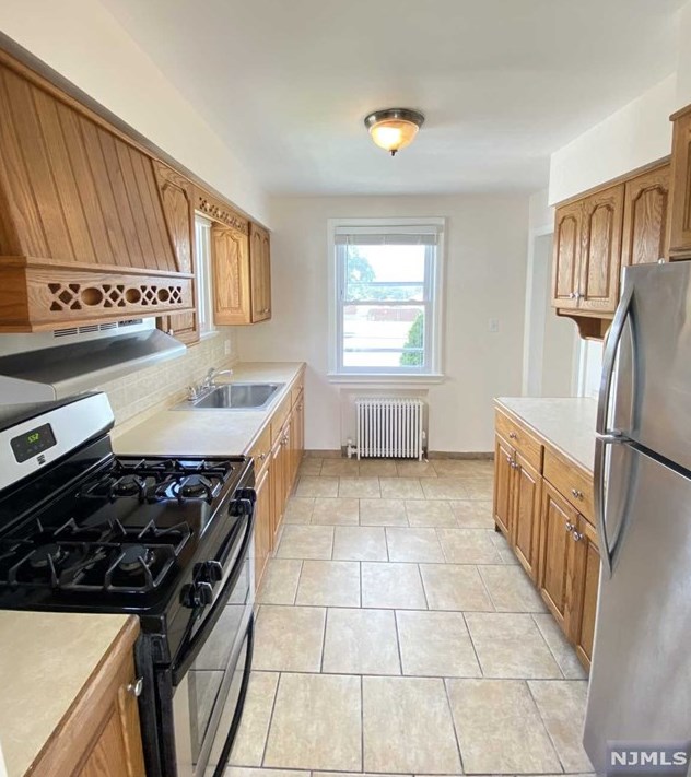 52 Day St, Clifton NJ  07011-2513 exterior