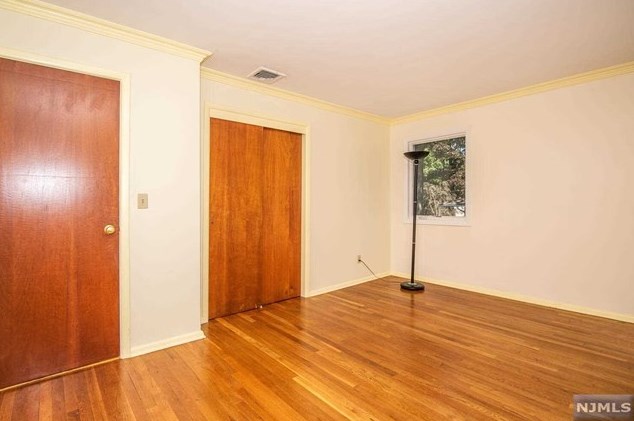 35 Winthrop Rd, Hillsdale NJ  07642-1114 exterior