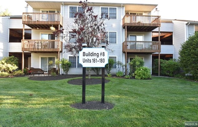 166 Stonyridge Dr, Lincoln Park, NJ 07035