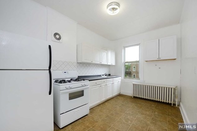 54 65th St #2, West New York, NJ 07093