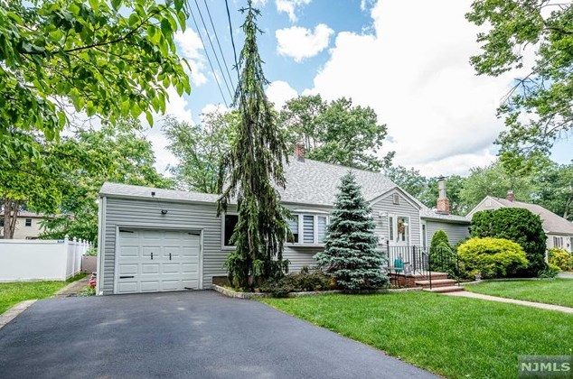 397 Pleasant Ave, N Milford, NJ 07646