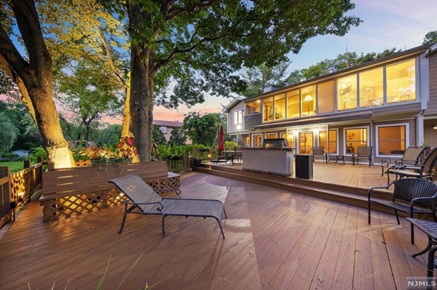 331 Piermont Rd, Norwood, NJ 07648