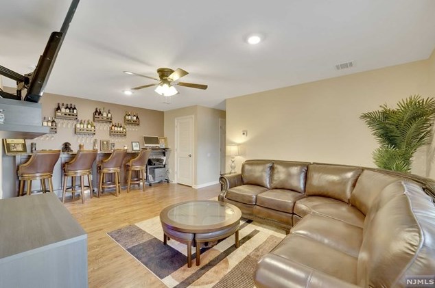 715-721 Newark Ave #2l, Elizabeth, NJ 07208