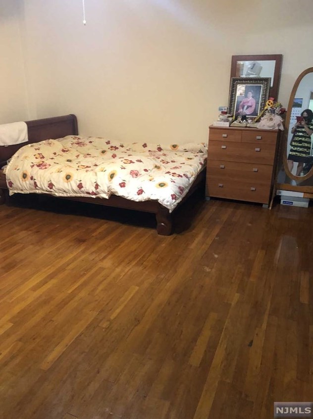 1565 Center Ave #2d, West Fort Lee, NJ