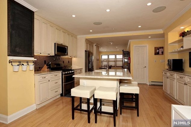 173 Lee Ave, Paterson, NJ 07508