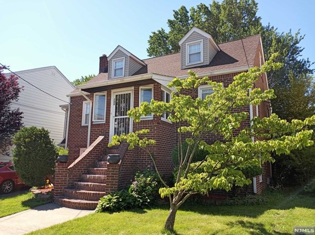 108 Summit Cir, Little Ferry, NJ 07643