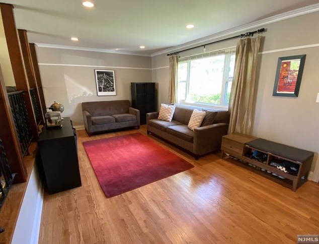 242 Campora Dr, Rockleigh, NJ 07647