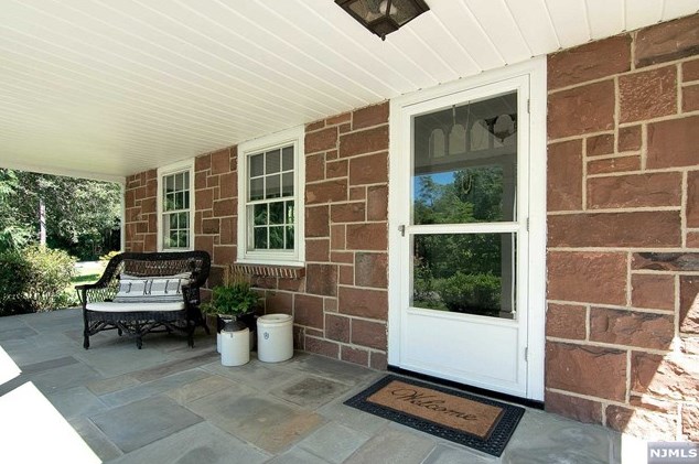 420 Franklin Ave, Wyckoff, NJ 07481-1346