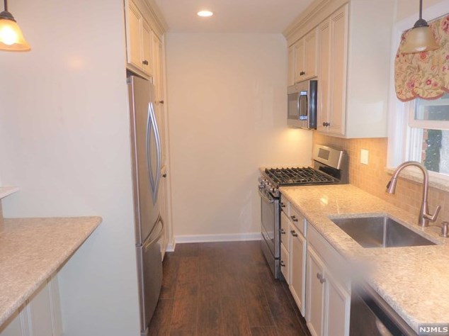 59 Roseland Ave #27, West Caldwell, NJ 07006