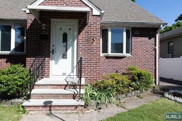 34 Colling Ave, Rochelle Park, NJ 07662