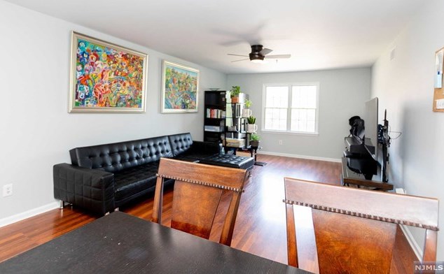 65 Fairview St #1b, Palisades Park, NJ