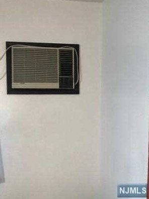 67 Bellevue Ave, Elmwood Park NJ  07407-3003 exterior