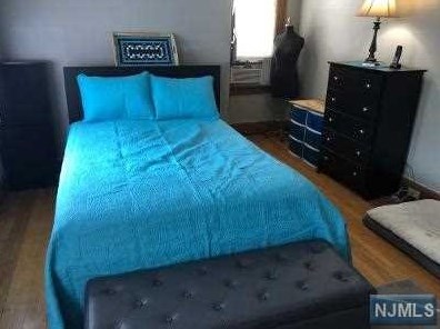 67 Bellevue Ave, Elmwood Park NJ  07407-3003 exterior