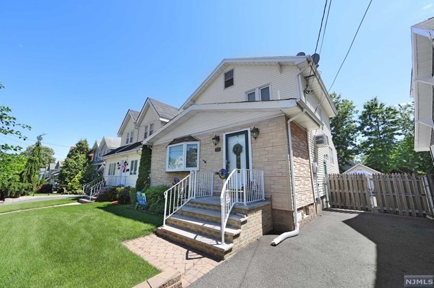 172 Beechwood Ave, Bogota, NJ 07603